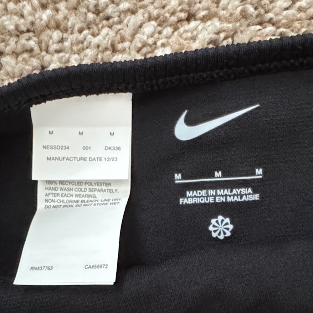 Nike Black Bikini Bottom high waisted medium cheeky new with tags - Picture 2 of 3